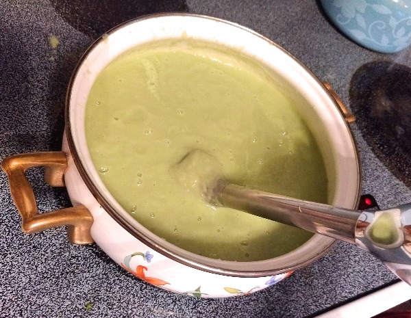 cauliflower soup with blender